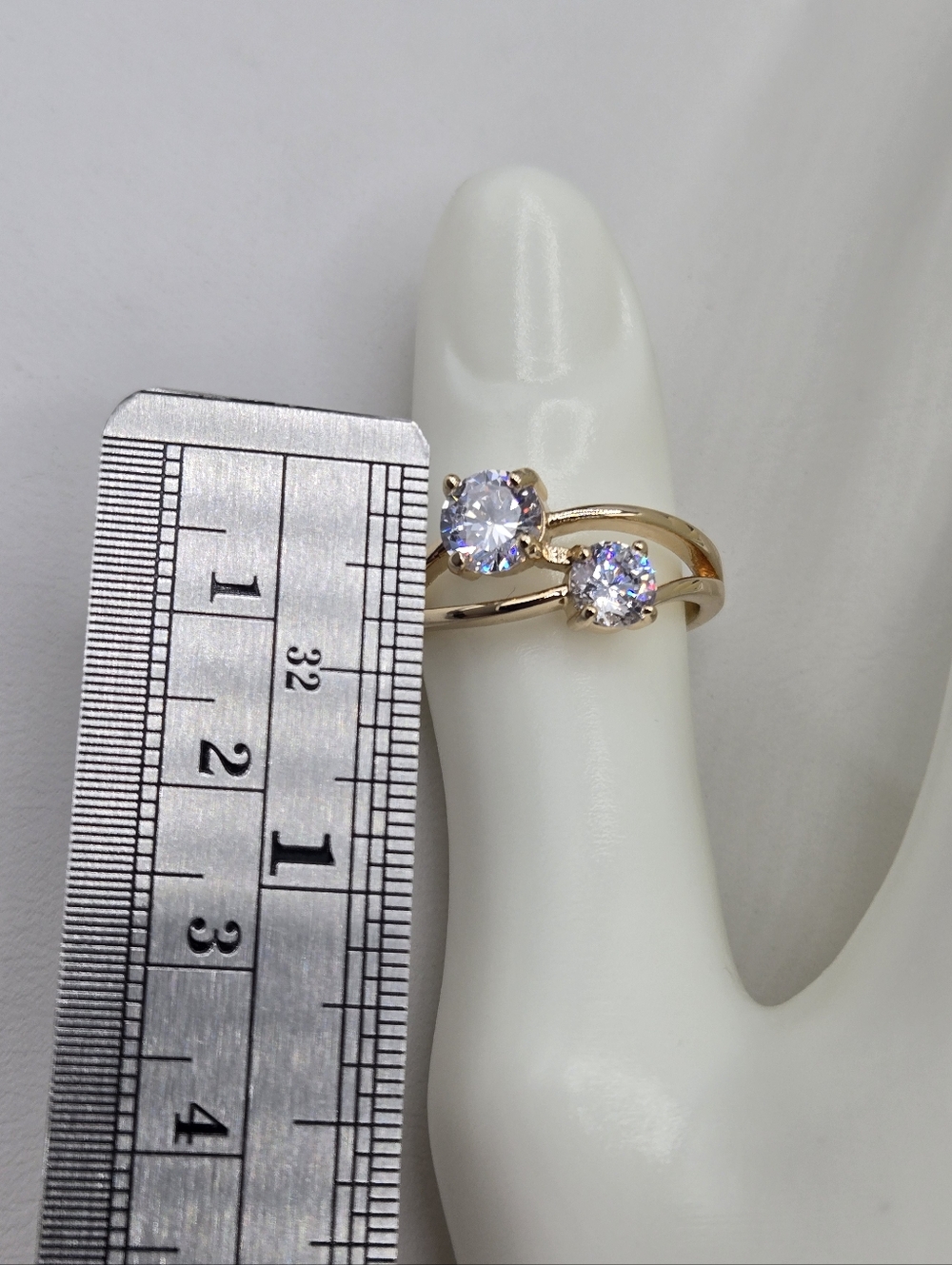 Swarovski Crystal Elements Gold Statement Ring Size 8.75 Clear Bridal Casual - Picture 5 of 5